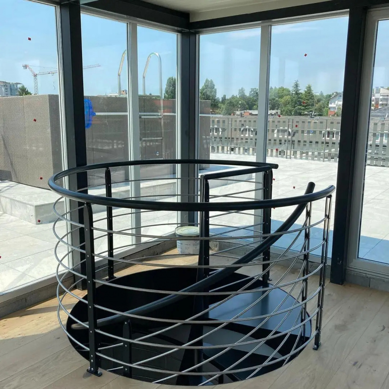 Custom.DB Metalltreppe mit Gel – Interior Design Open Space Bewertung und Preis